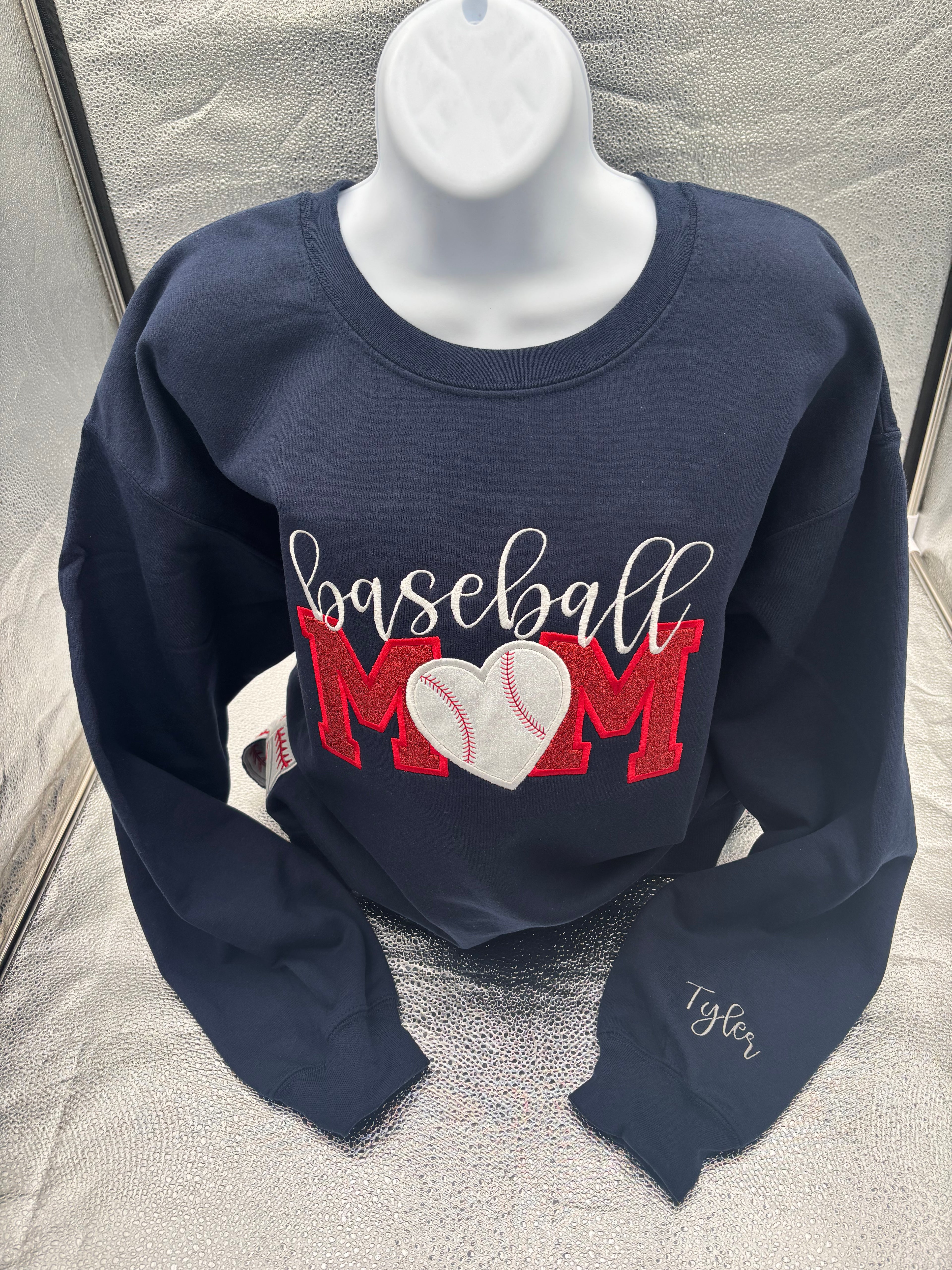 Embroidered Baseball Mom Crewneck Crewneck Sweatshirt